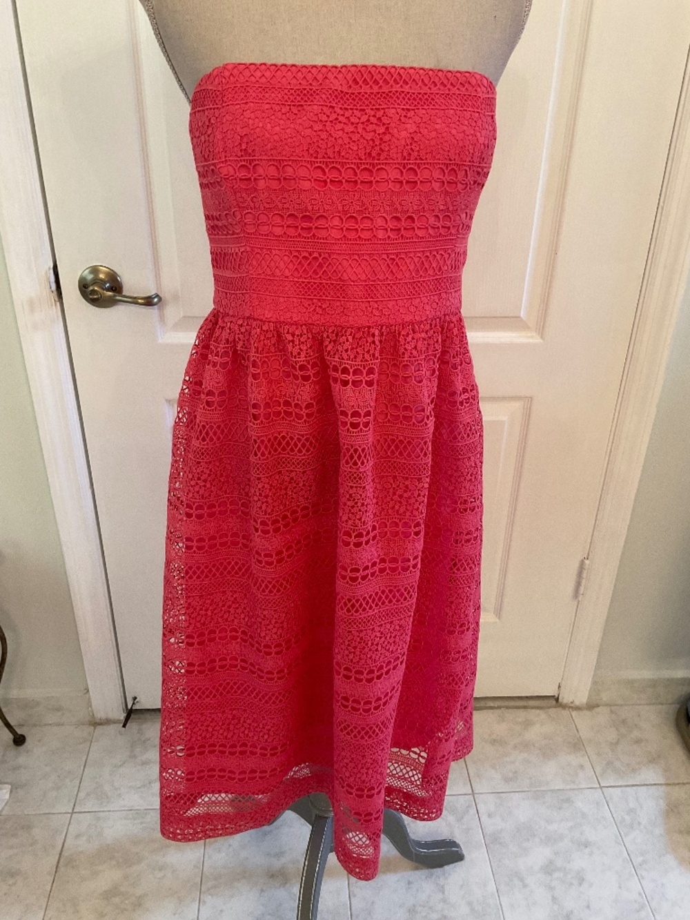J.Crew PINK Lace Strapless Lined Below The Knee Dress w/Zipper Back size 8~NWT